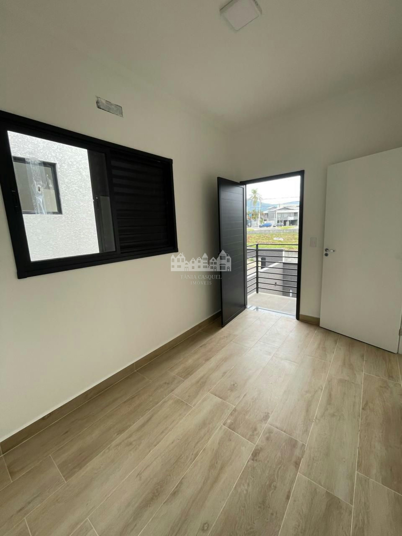Casa à venda com 3 quartos, sendo 1 suíte, em Vila Petrópolis, Atibaia, SP