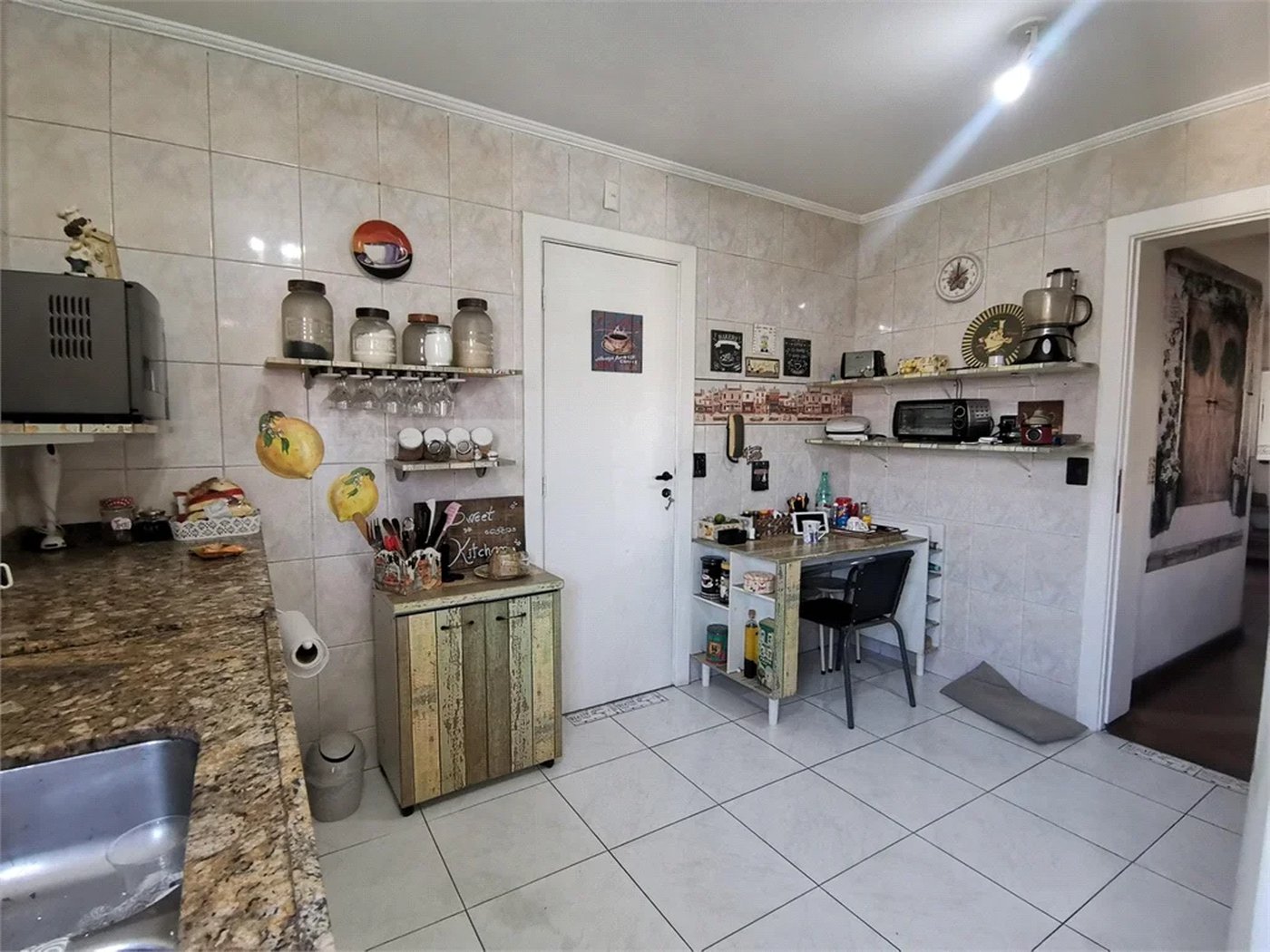 Apartamento à venda com 3 quartos, sendo 1 suíte,  em Vila Andrade, São Paulo, SP