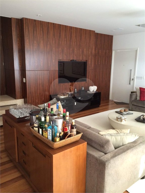 Casa à venda com 4 suítes no condomínio Dolce Villa, São Paulo - SP
