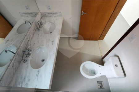 Casa à venda com 4 suítes no condomínio Santa Isabel I, Louveira - SP