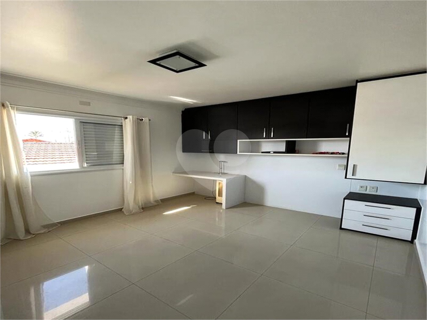 Sobrado à venda com 3 quartos, sendo 1 suíte, no Centro, Indaiatuba, SP