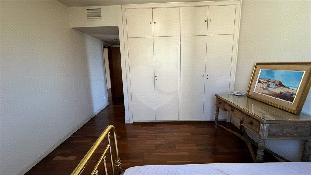 Apartamento à venda com 4 quartos, sendo 3 suítes, em Itaim Bibi, São Paulo, SP