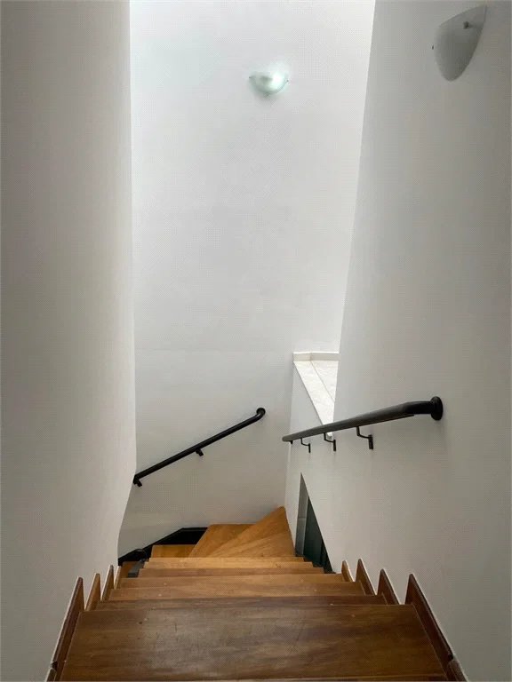 Sobrado à venda com 3 quartos, sendo 1 suíte, em Vila Lageado, São Paulo, SP
