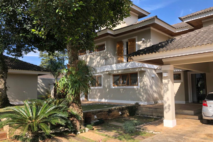 Casa à venda ou para alugar com 5 suítes em Serra da Cantareira, Mairiporã, SP