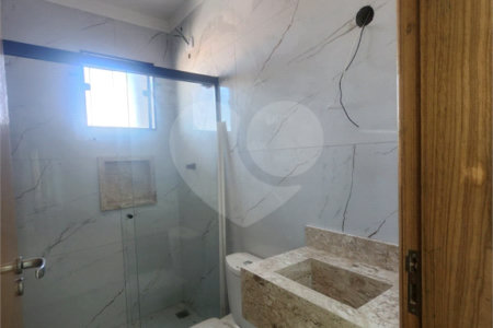 Sobrado à venda com 3 quartos, sendo 2 suítes,  em Parque Vitória, São Paulo, SP