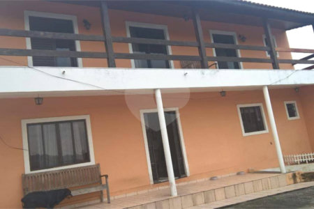 Sobrado à venda com 3 quartos, sendo 1 suíte, em Bocaina, Ribeirão Pires, SP