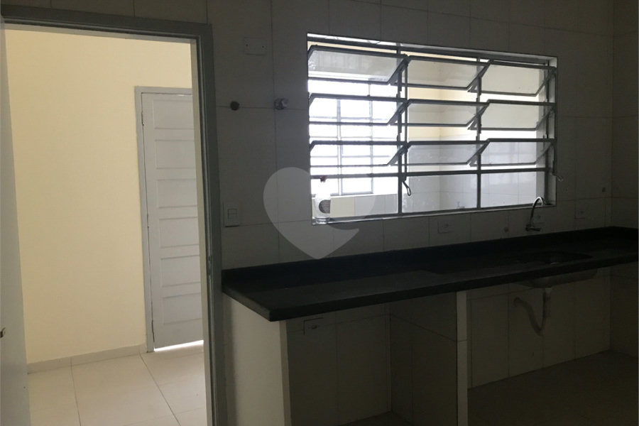 Casa à venda com 4 quartos, sendo 1 suíte, em Santana, São Paulo, SP