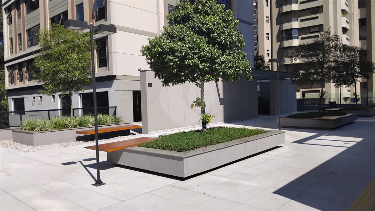 Apartamento à venda ou para alugar com 2 quartos em Jardim Fonte do Morumbi, São Paulo, SP