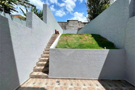 Sobrado à venda com 3 suítes em Jardim dos Pinheiros, Atibaia, SP