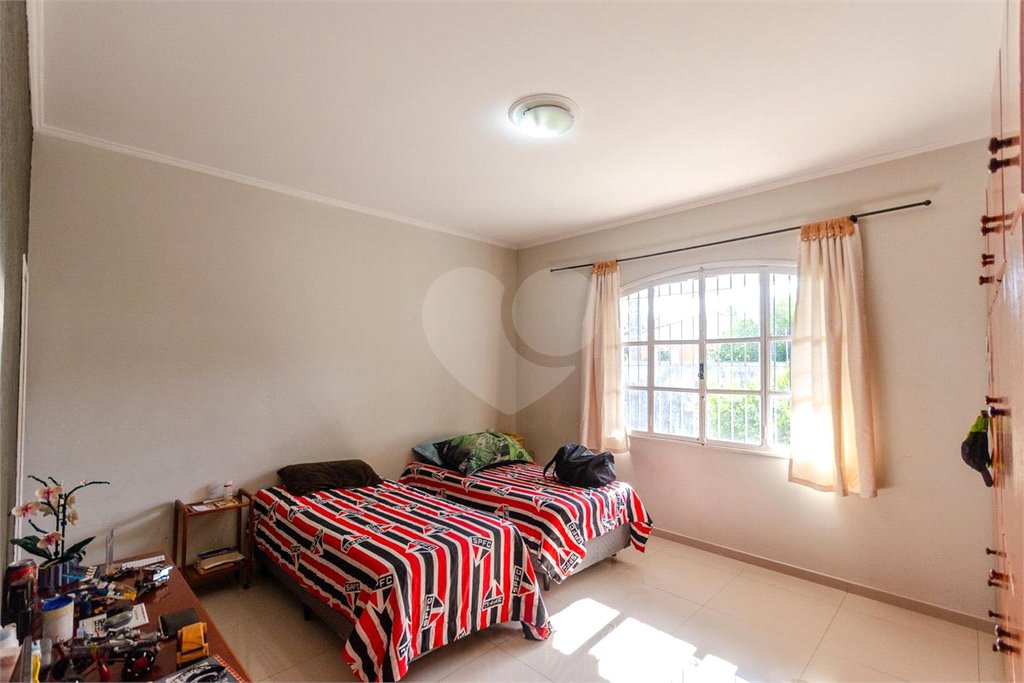 Casa à venda ou para alugar com 4 quartos, sendo 3 suítes,  em Jardim Vivan, São Paulo, SP