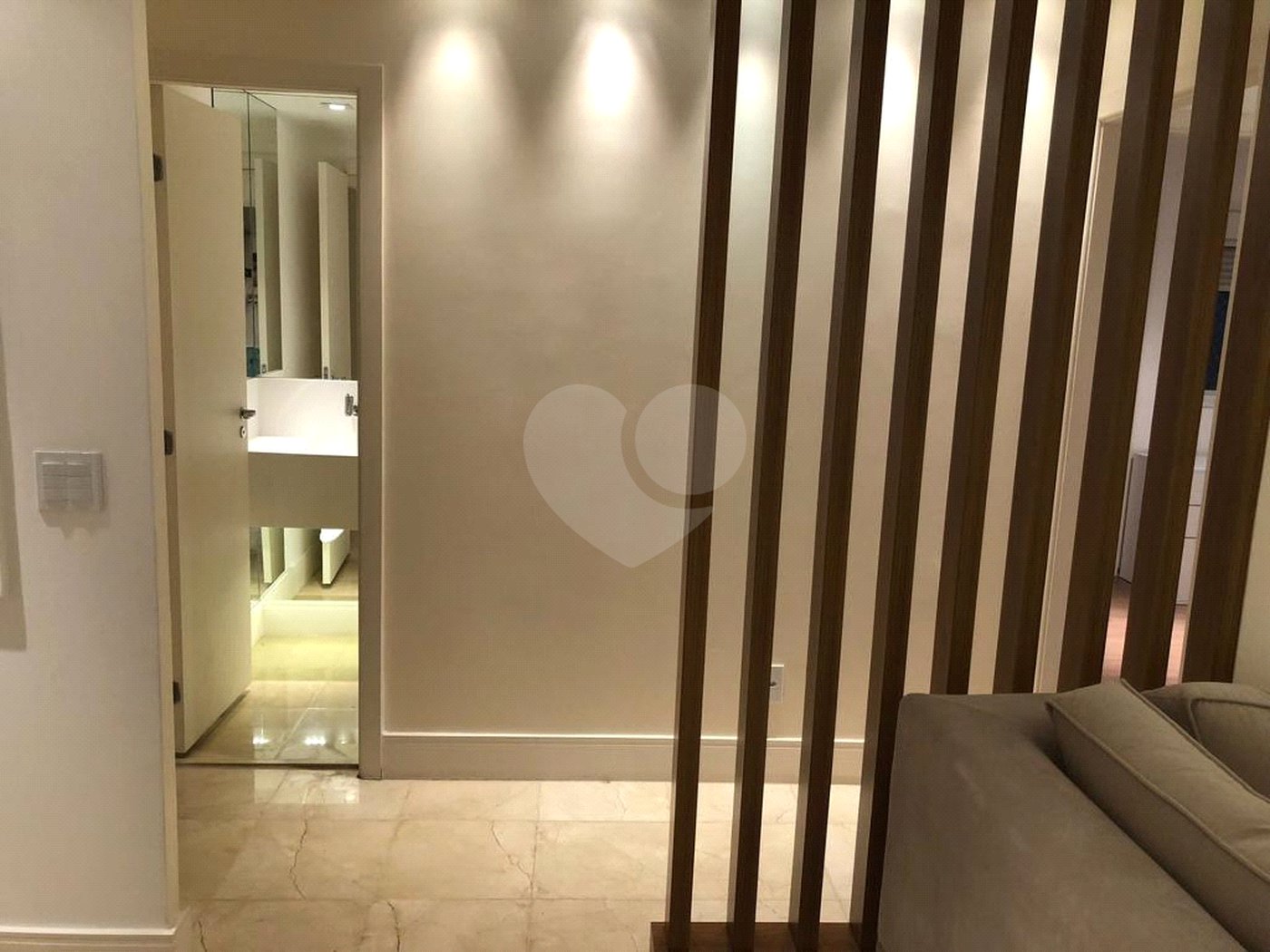 Apartamento à venda com 3 quartos, sendo 2 suítes,  em Paraíso do Morumbi, São Paulo, SP