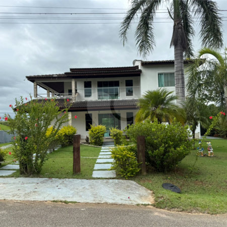 Casa à venda com 4 quartos, sendo 3 suítes, no condomínio Village da Serra, Araçoiaba da Serra - SP