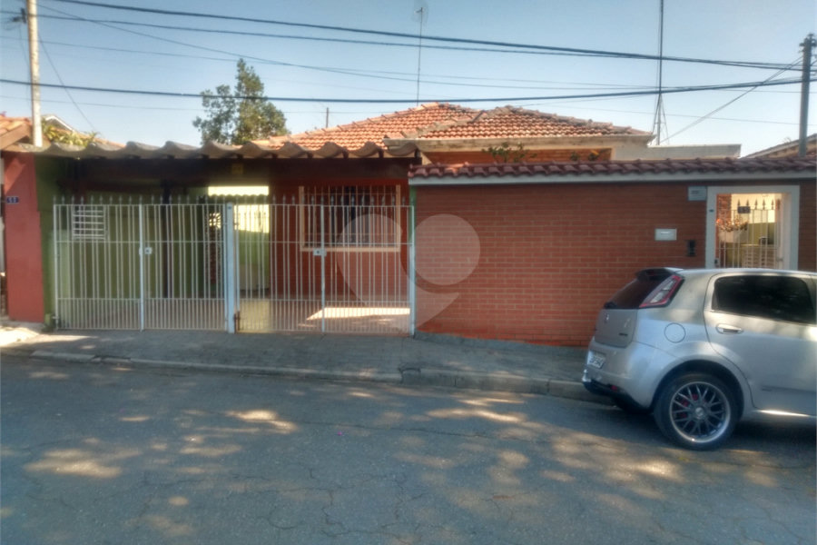 Sobrado à venda com 3 quartos em Horto, São Paulo, SP