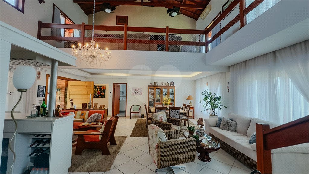 Casa à venda com 4 suítes no condomínio Monte Belo, Salto - SP