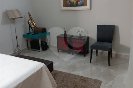 Casa térrea no Condomínio Faixa Azul