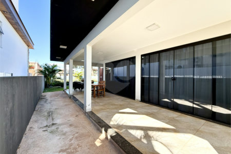 Casa à venda com 3 quartos, sendo 1 suíte,  em Terras de Santa Cristina XIII Setor Marina, Paranapanema, SP