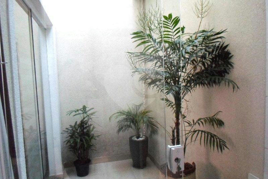 Casa à venda com 3 quartos, sendo 1 suíte, no condomínio Fernandes, São Paulo - SP