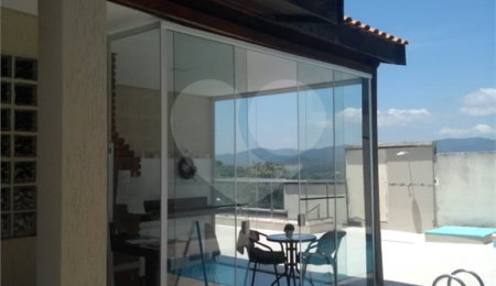 Casa à venda com 3 quartos, sendo 2 suítes,  no condomínio Vale do Sol, Bom Jesus dos Perdões - SP