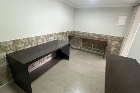 Salão Comercial para alugar em Vila Junqueira, Atibaia, SP