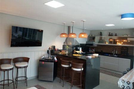 Casa à venda com 4 suítes no condomínio Villaggio Capriccio, Louveira - SP