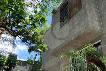 Casa à venda com 5 quartos, sendo 3 suítes, em Morumbi, São Paulo, SP
