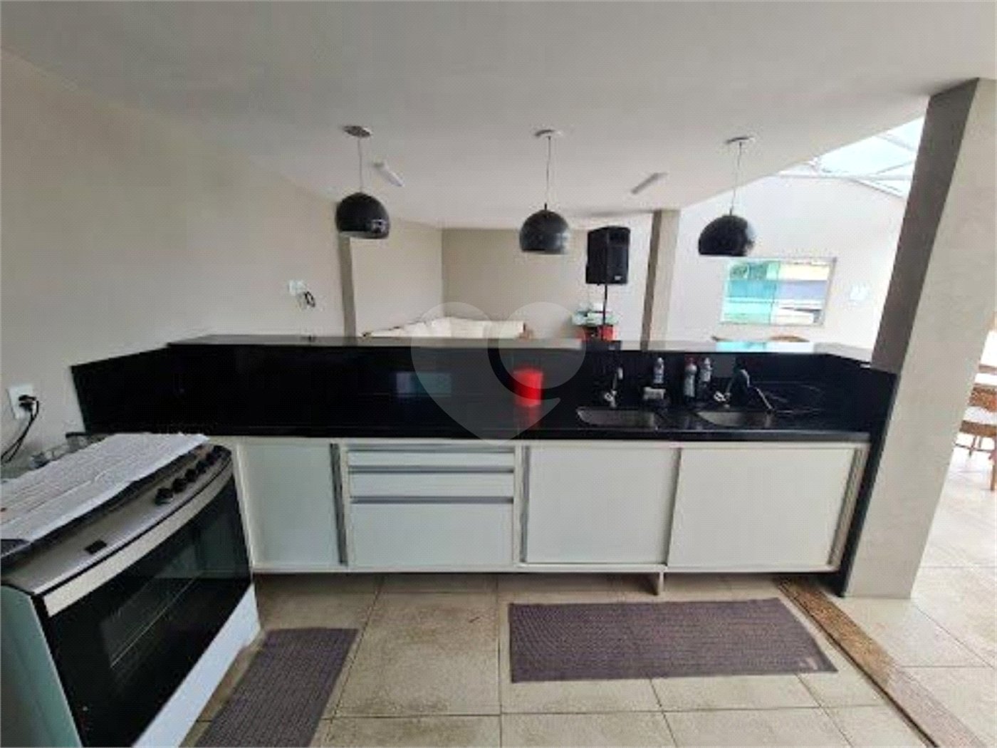 Casa para alugar com 5 suítes no condomínio Recanto das Garças V, Cotia - SP