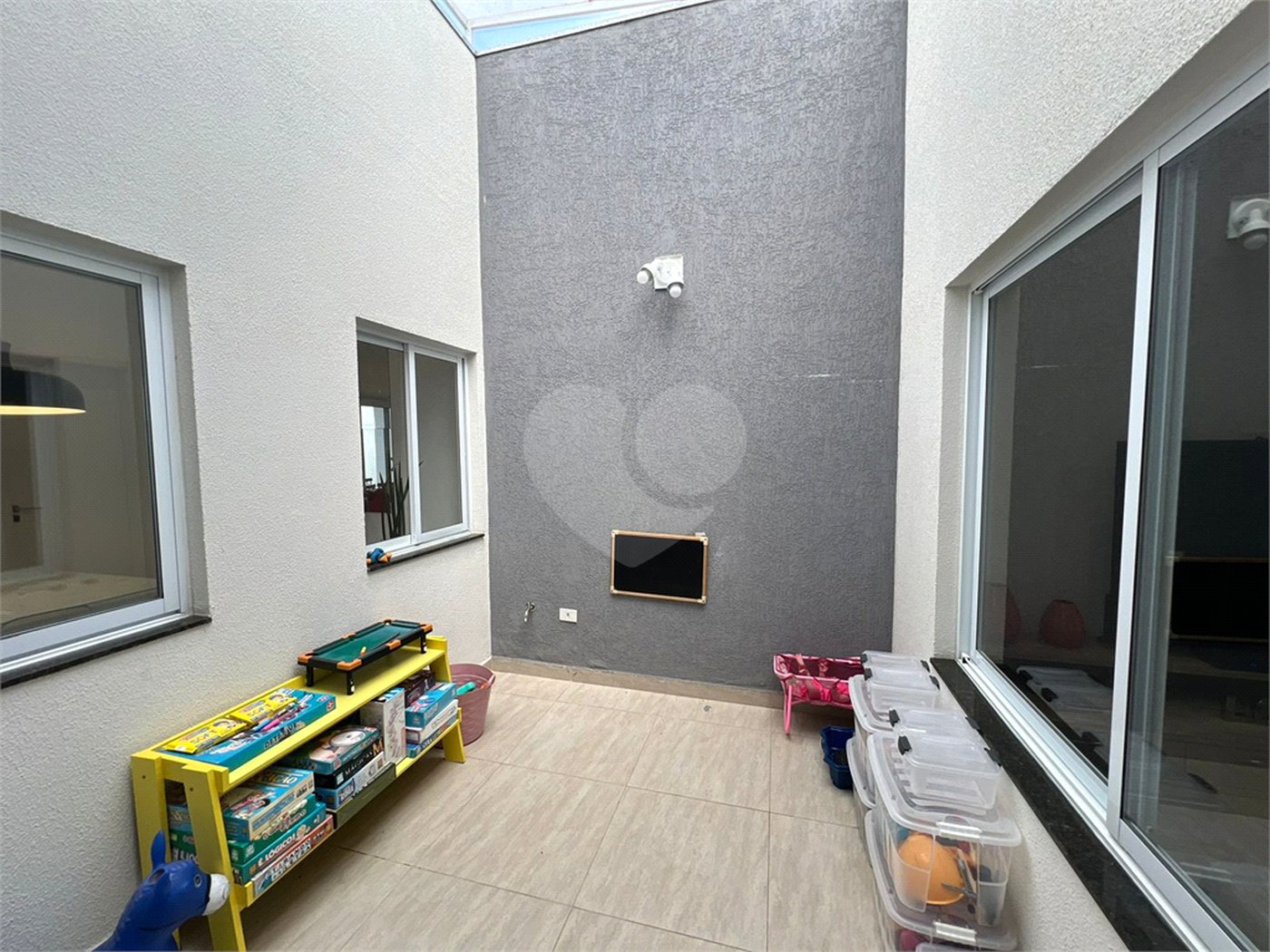 Casa à venda com 3 quartos, sendo 1 suíte,  no condomínio Golden Park Residence, Sorocaba - SP