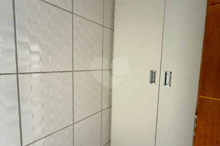 Casa à venda com 3 quartos, sendo 1 suíte, no condomínio Residencial Village Salermo, Sorocaba - SP