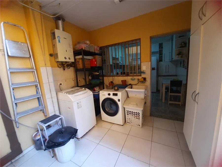 Casa à venda com 3 quartos, sendo 1 suíte, no condomínio Residencial Sol Francisco, São Paulo - SP