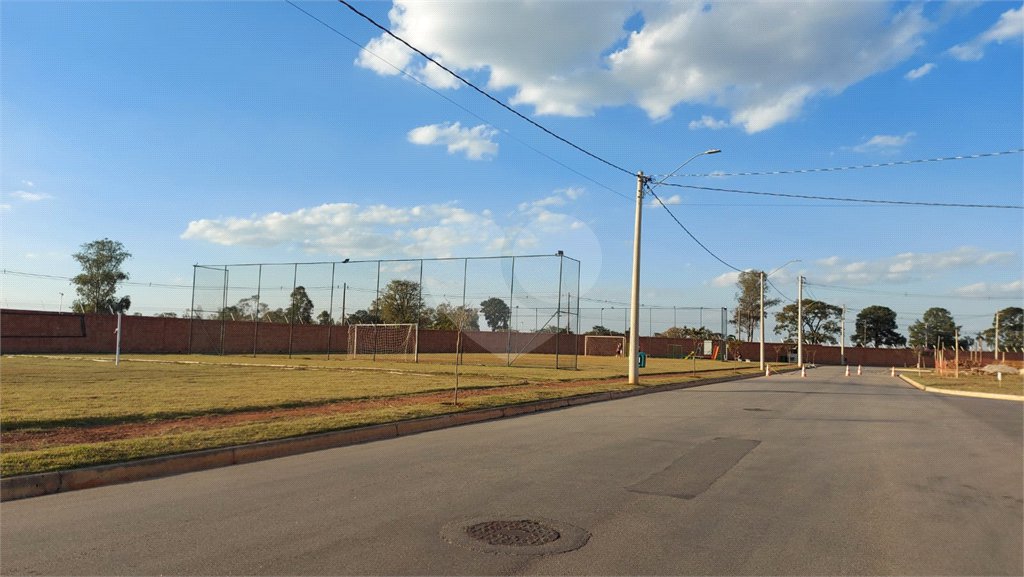 Casa à venda com 3 quartos, sendo 1 suíte,  no condomínio Residencial Villagio Wanel, Sorocaba - SP