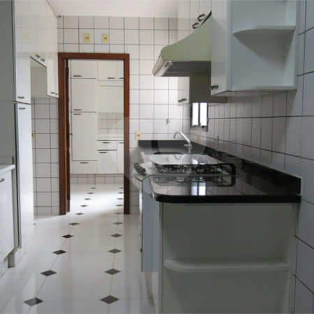Apartamento à venda com 4 quartos, sendo 2 suítes,  em Cambuí, Campinas, SP