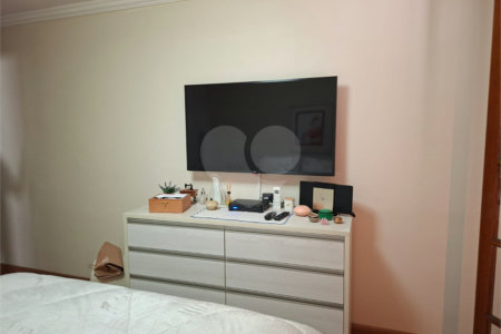 Sobrado à venda com 3 quartos, sendo 1 suíte, em Jardim Bonfiglioli, São Paulo, SP