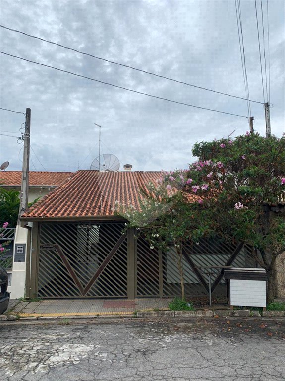 Casa à venda com 3 quartos, sendo 1 suíte, em Parque Santa Rosa, Suzano, SP