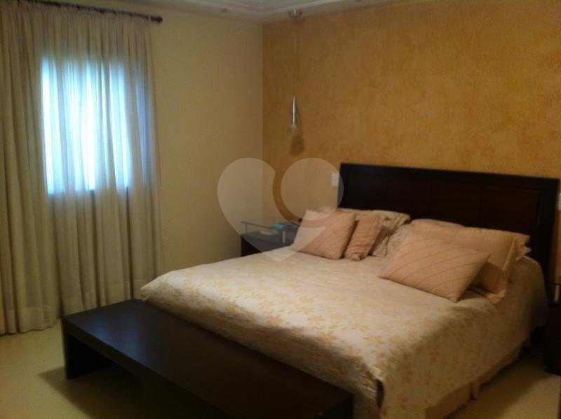 Apartamento à venda com 4 suítes em Real Parque, São Paulo, SP