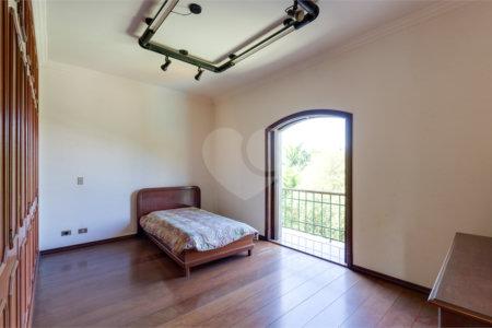 Casa à venda com 5 suítes no condomínio Chácara Flora, São Paulo - SP
