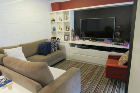 Apartamento à venda com 3 suítes em Real Parque, São Paulo, SP