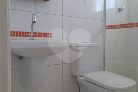 Apartamento à venda com 2 quartos em Vila Romano, São Paulo, SP