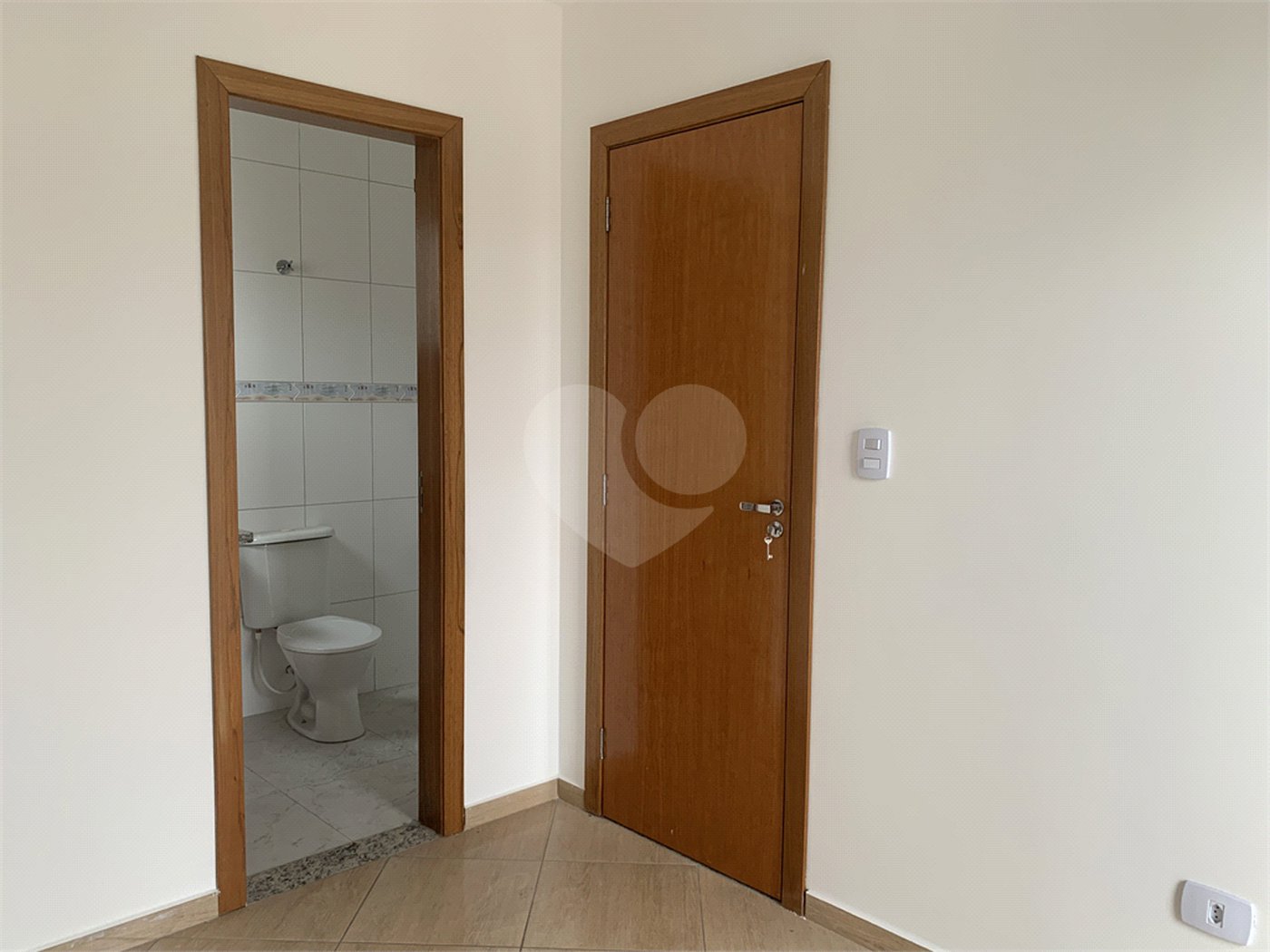 Casa à venda com 2 suítes no condomínio Residencial Pitangueiras, São Paulo - SP