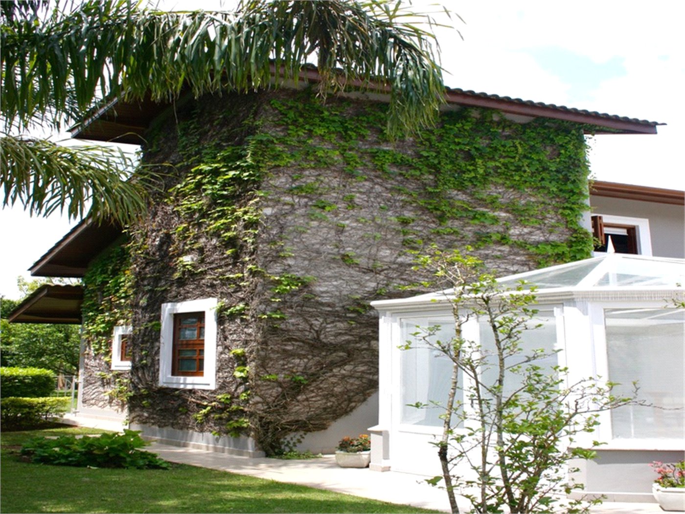 Casa à venda com 5 suítes no condomínio Suíça da Cantareira, Mairiporã - SP