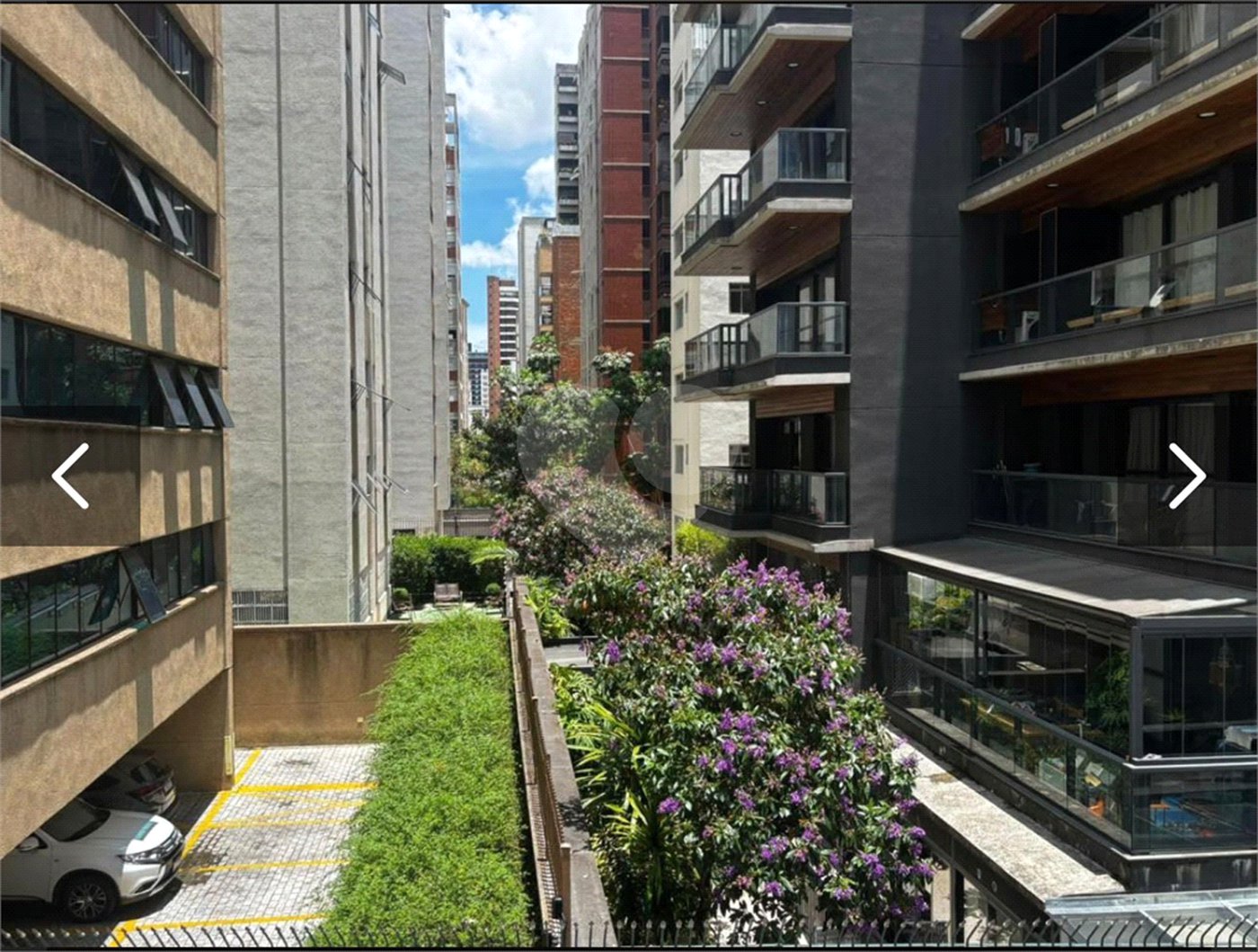 Apartamento à venda com 3 quartos, sendo 1 suíte, em Jardim Paulista, São Paulo, SP