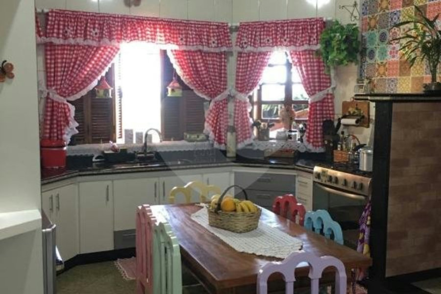 Casa à venda com 3 suítes no condomínio Alpes Caieras, Caieiras - SP
