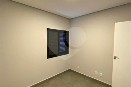 Casa à venda com 2 quartos, sendo 1 suíte, no condomínio Residencial Villagio Wanel, Sorocaba - SP