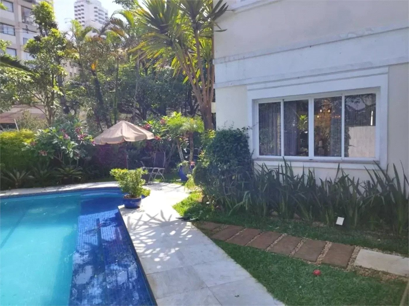 Casa à venda com 4 suítes no condomínio Solares da Cidade Jardim Vila America, São Paulo - SP