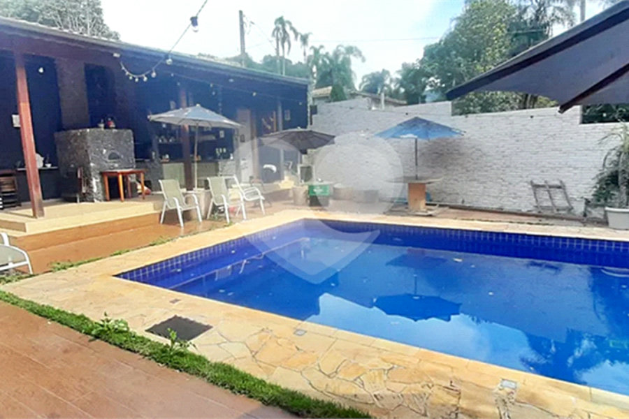 Casa à venda com 4 suítes no condomínio Sausalito, Mairiporã - SP