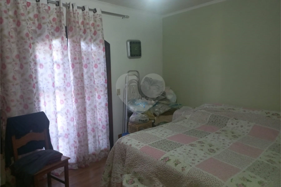 Sobrado à venda com 3 quartos em Vila Paiva, São Paulo, SP