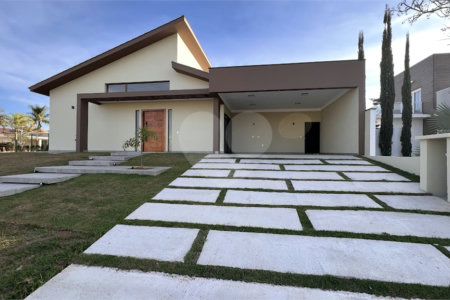 Casa à venda com 3 suítes no condomínio Village Ipanema 1, Araçoiaba da Serra - SP