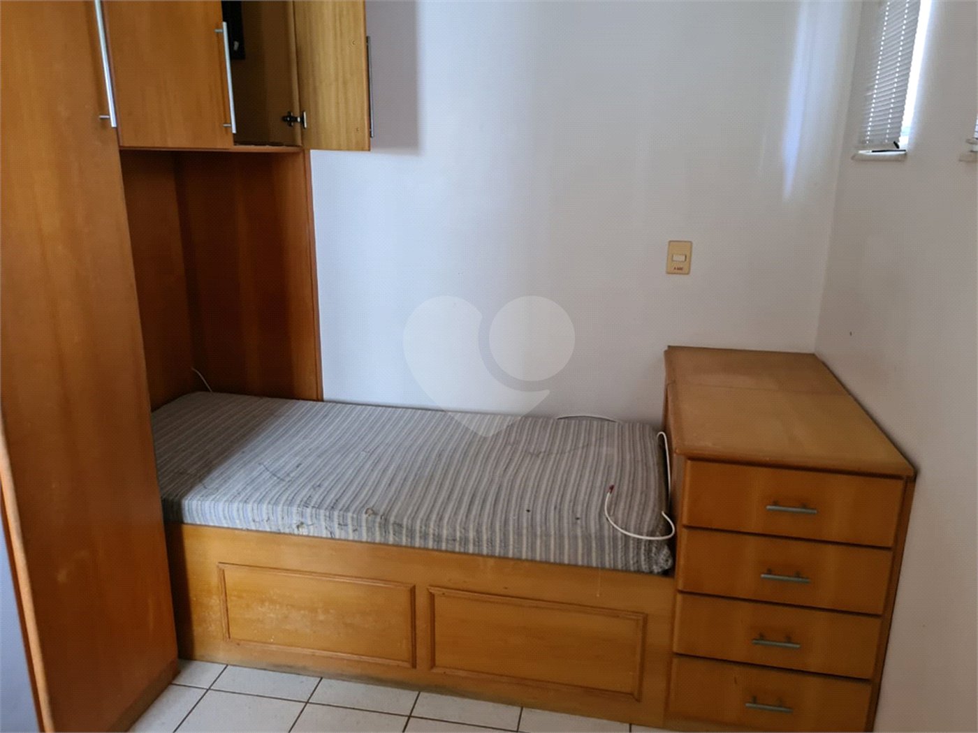 Casa à venda com 6 quartos, sendo 4 suítes, no condomínio Jardim Paulista I, Vinhedo - SP