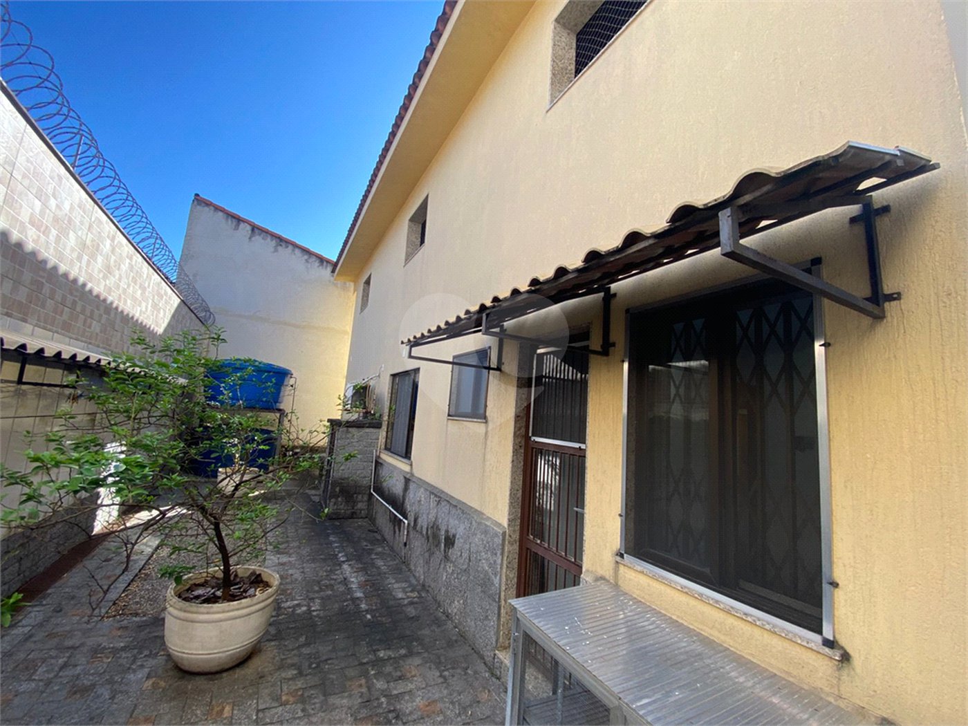 Casa à venda com 2 quartos, sendo 1 suíte, em Campo Grande, Rio de Janeiro, RJ