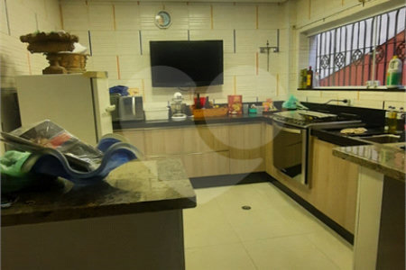 Casa à venda com 3 quartos, sendo 2 suítes,  em Vila Galvão, Guarulhos, SP