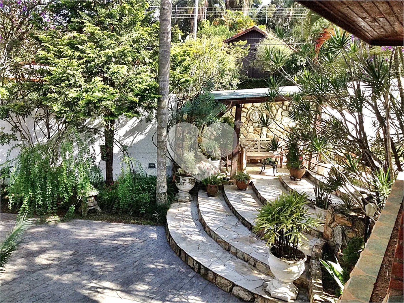 Casa à venda com 4 quartos, sendo 1 suíte, no condomínio Associação Reserva das Hortênsias, Mairiporã - SP